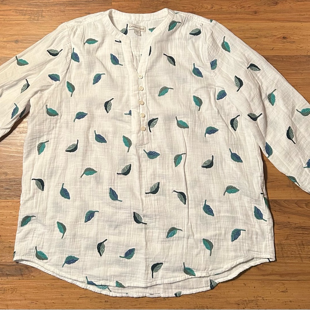 Coldwater Creek White Top with Green and Blue Leaf Design